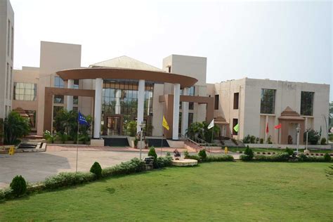indian institute of tourism & travel management.